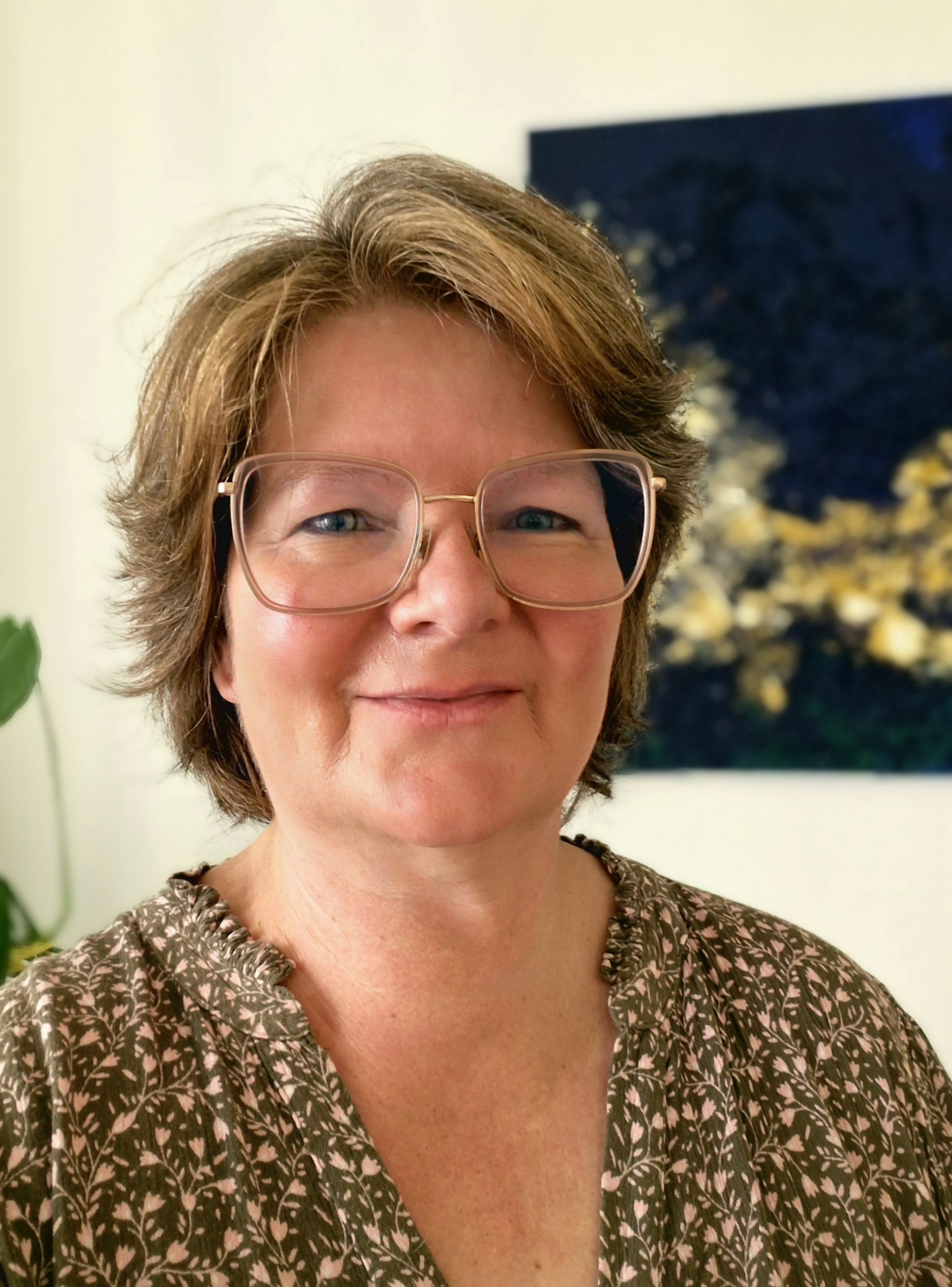 Carmen Teichert schaut in die Kamera